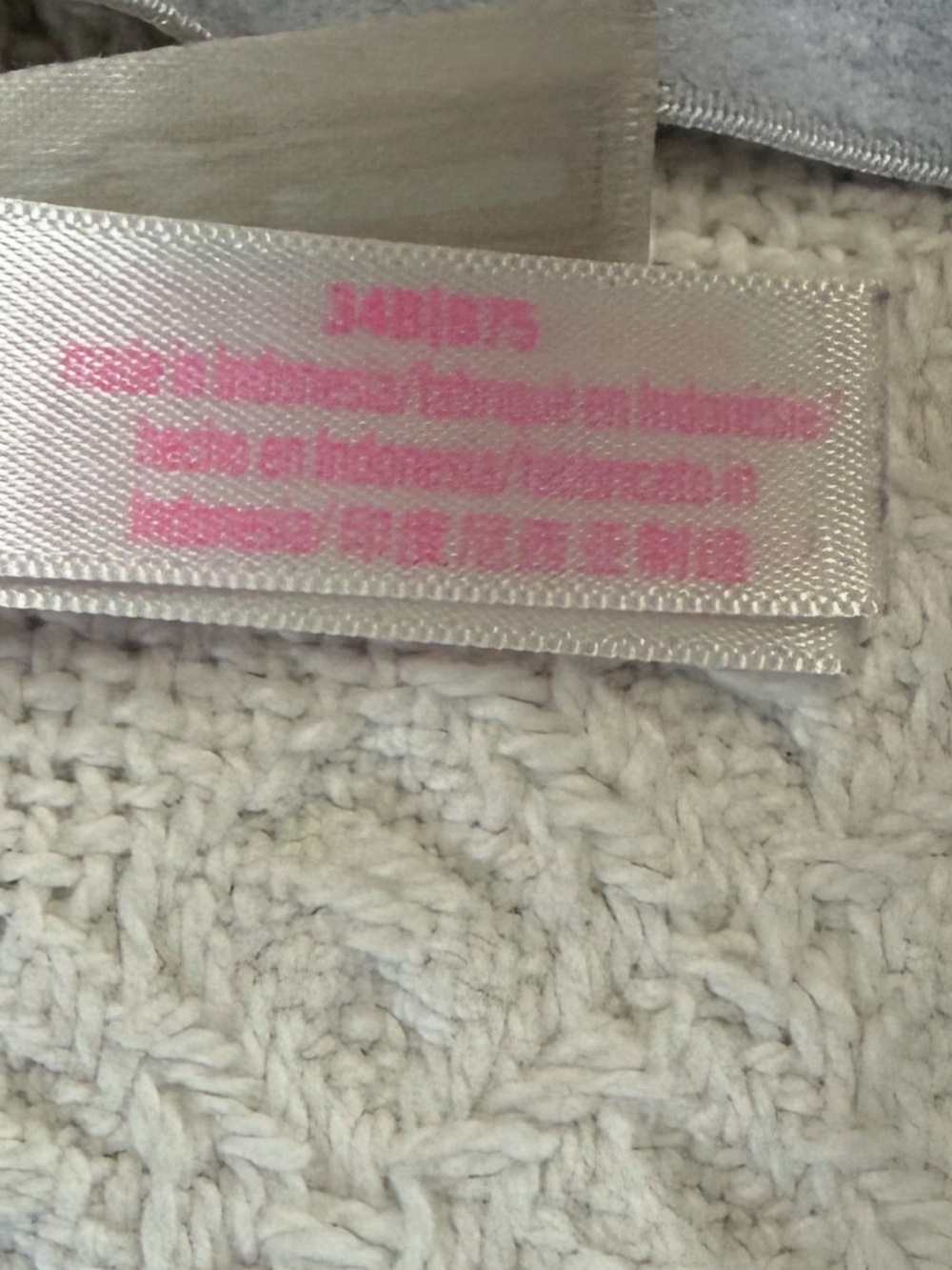 Victoria’s Secret Bra (34B) - Picture 2 of 9